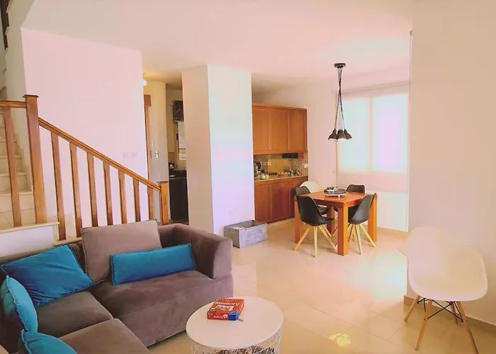 Panorama - Kamelia Vila *