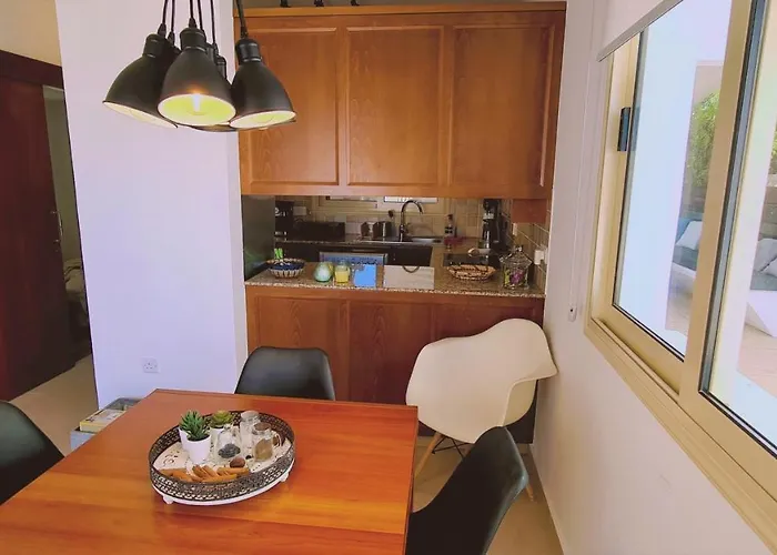 Panorama - Kamelia Pegeia